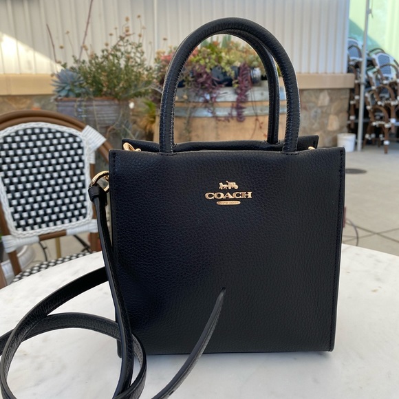 ❌SOLD❌ 🎀Coach MINI CALLY CROSSBODY - Picture 1 of 13